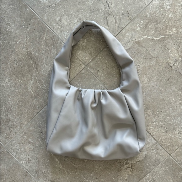 EUC The Drop Women's Janelle Gathered Shoulder Bag, Ice Grey, One Size - Picture 10 of 14